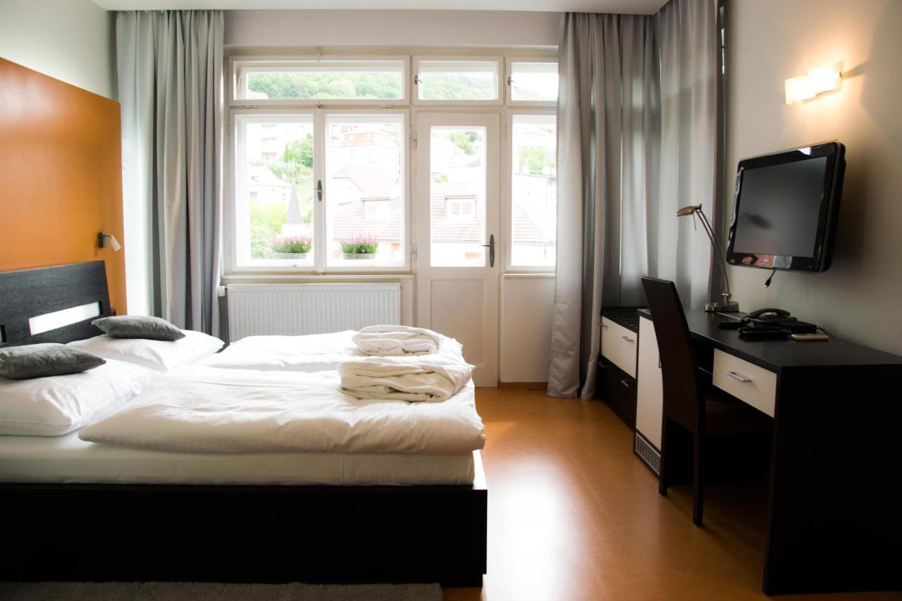 Hotel Krystal Luhacovice Bagian luar foto